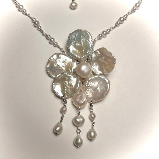 peony dew drop pearl necklace