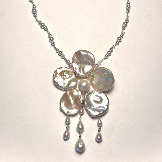 peony dew drop pearl necklace