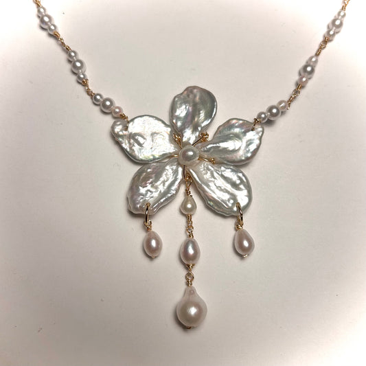gold orchid dew drop pearl necklace