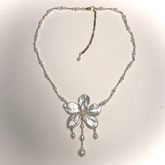 gold orchid dew drop pearl necklace
