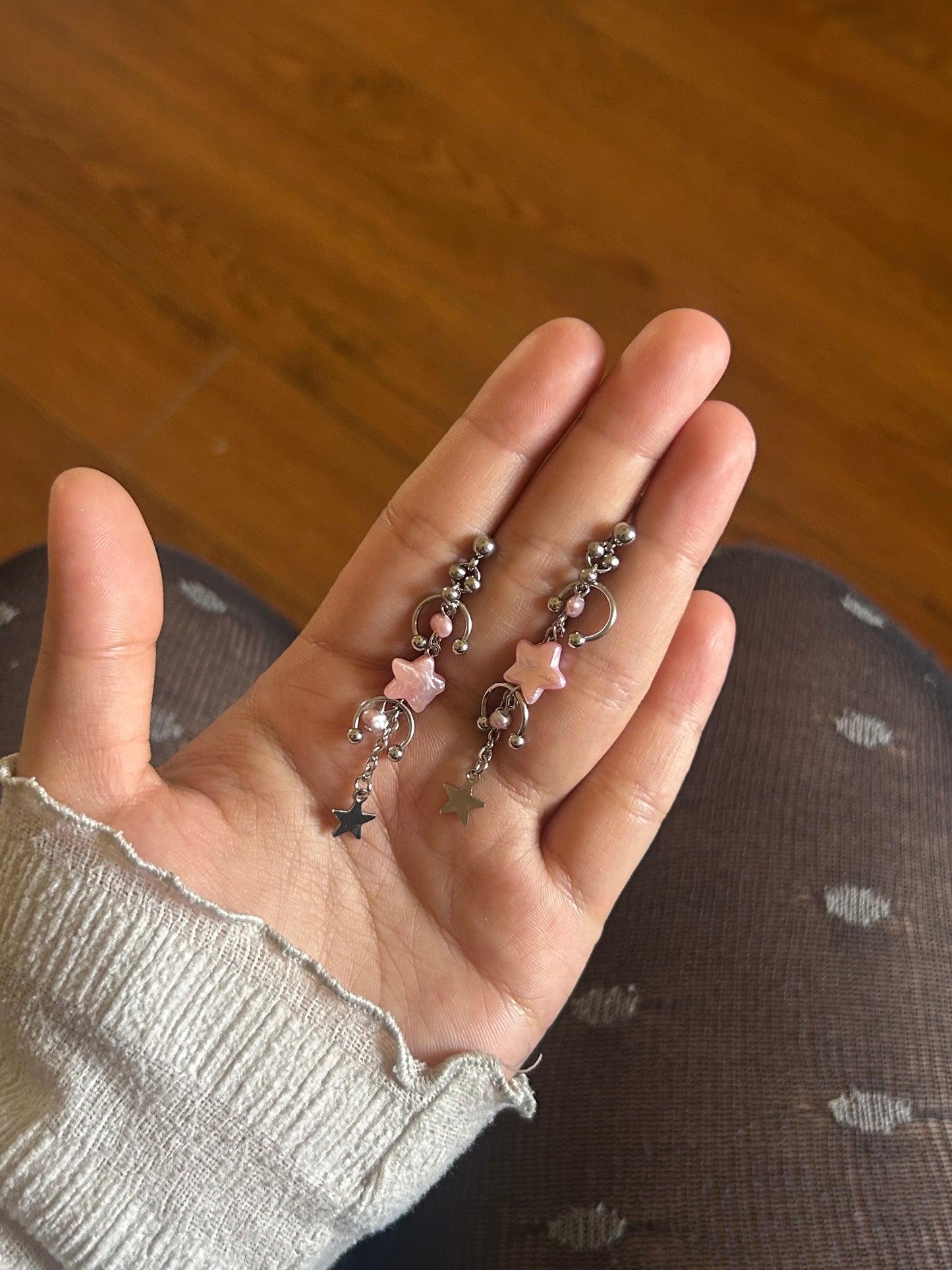 'veil' star studs (baby pink)