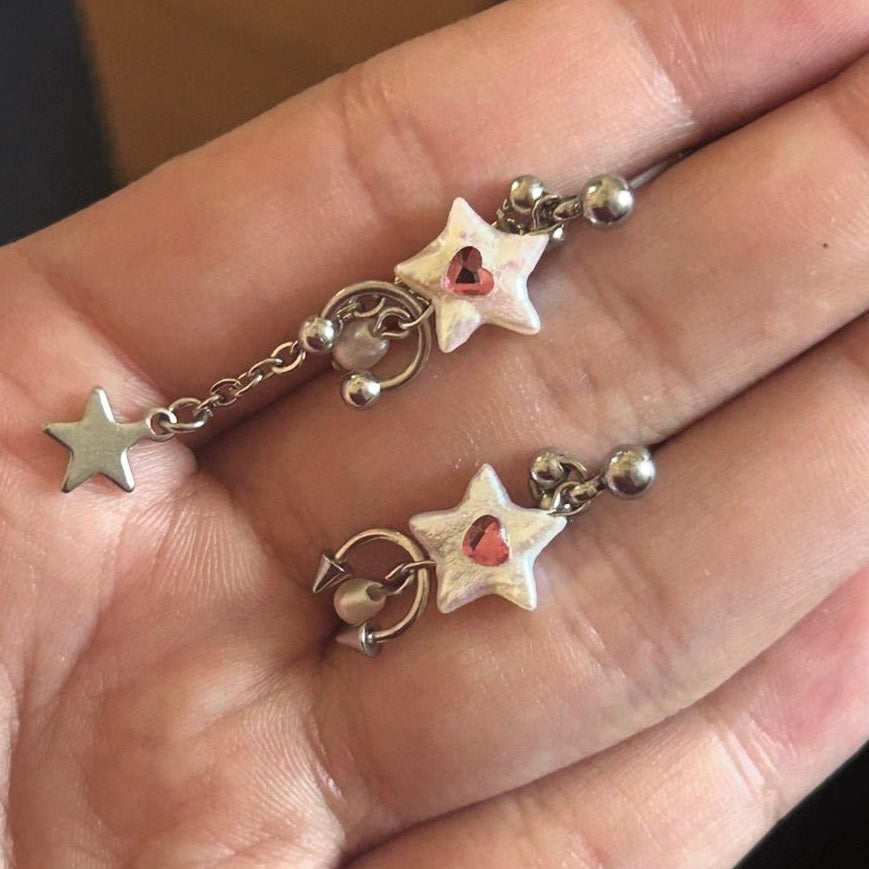 'magical girl shooting' star studs (white)