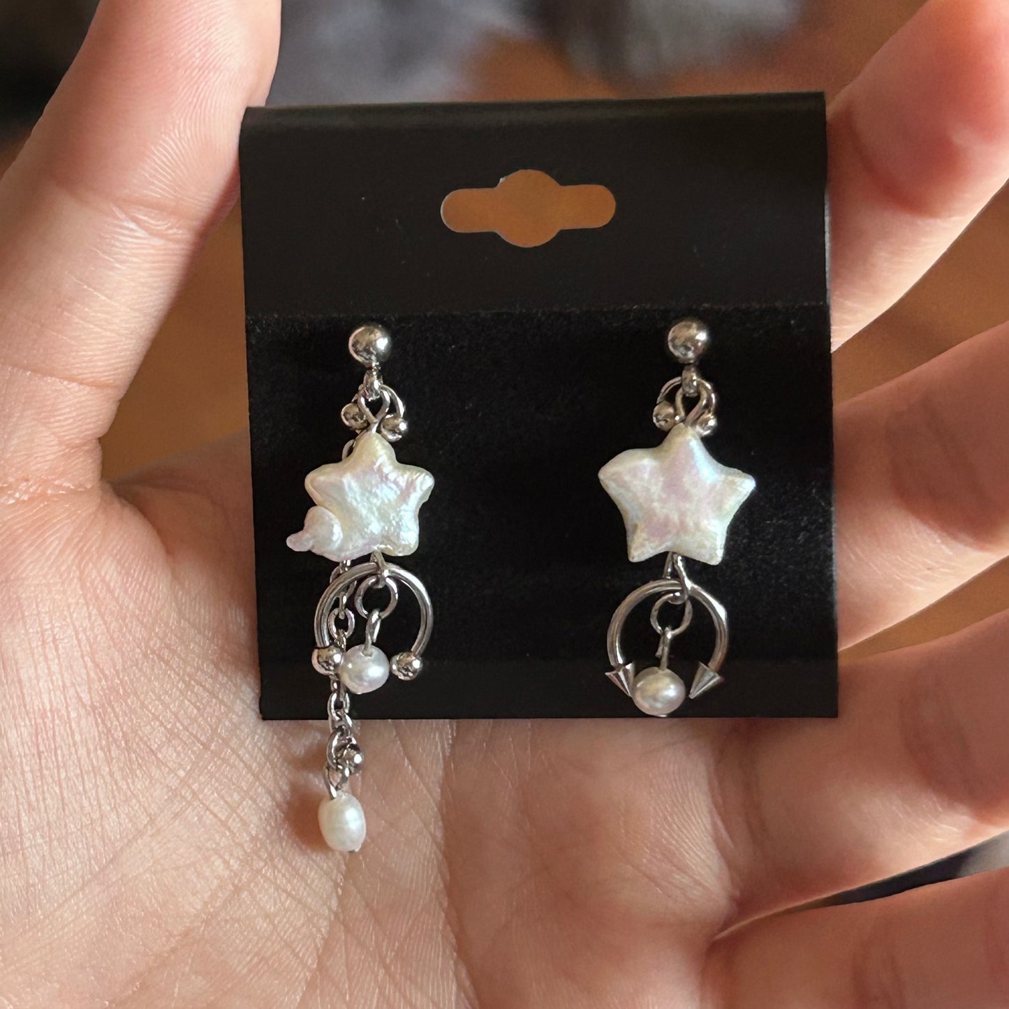 shooting star studs (pearl drop)