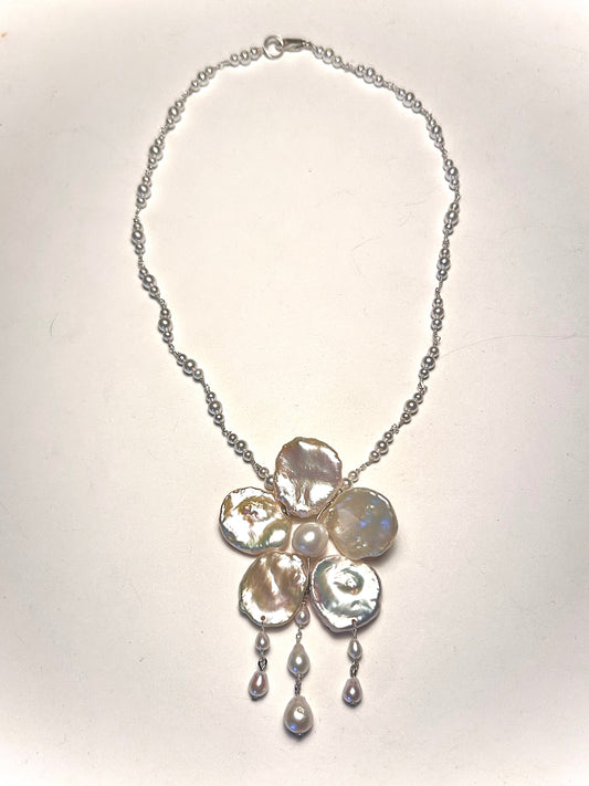 peony dew drop pearl necklace