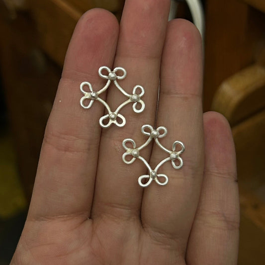 gates studs